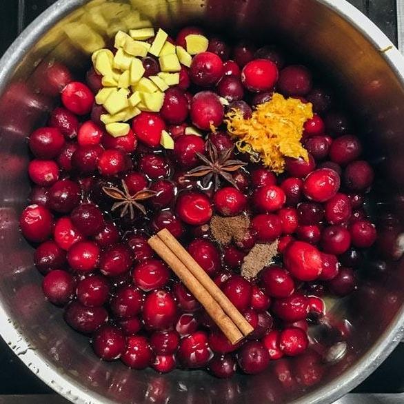 Spiced Cranberry - Wax MeltCups | Dots 5 oz.