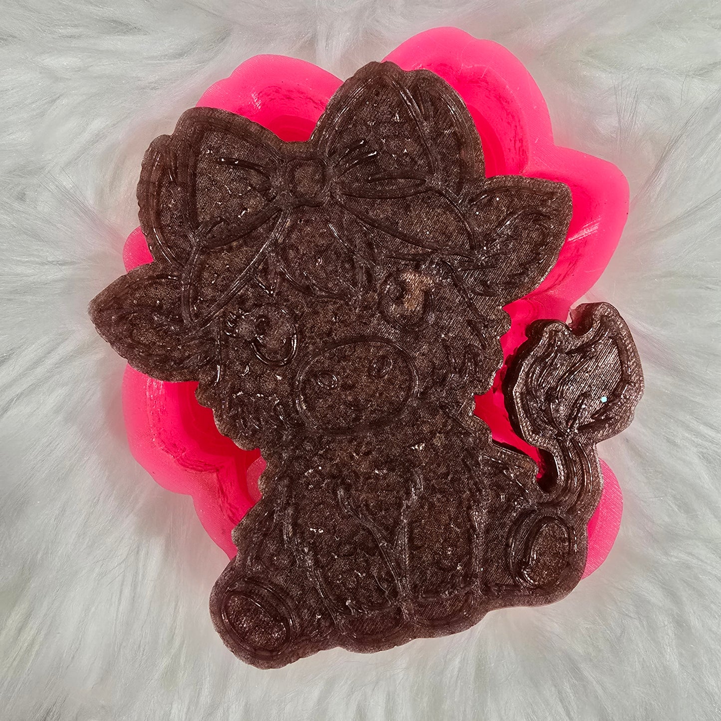 Highland Cow w/Bow - Undecorated Car Freshie